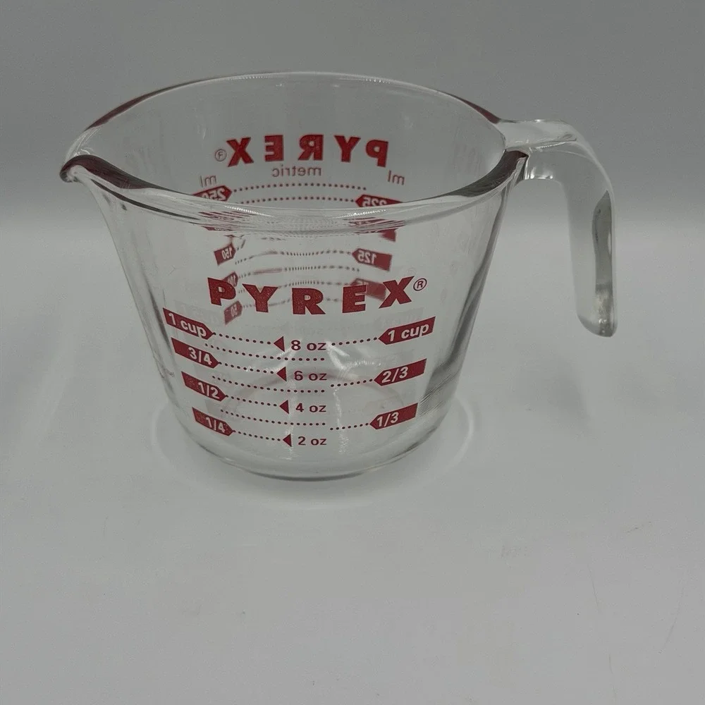 Vintage PYREX Measuring Cup 1 Cup Red Lettering J-Handle USA Metric 250 mL 8 Oz